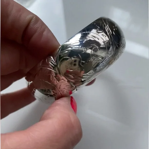 Vintage 925 Sterling Silver Etched Floral Hinge Bangle Bracelet Estate Piece - Picture 4 of 7